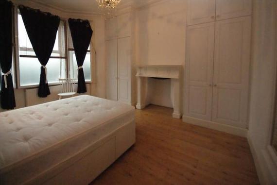 2 bedroom Flat to re...